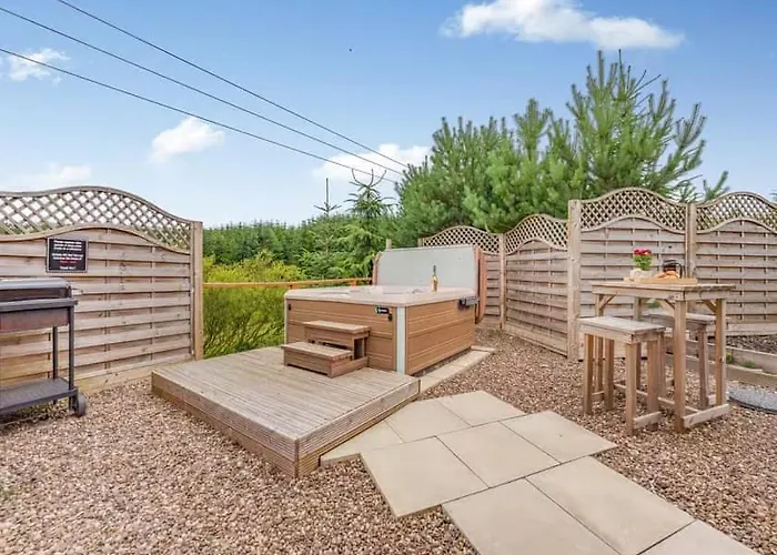 Lochinvar - Clydesdale Log Cabin With Hot Tub